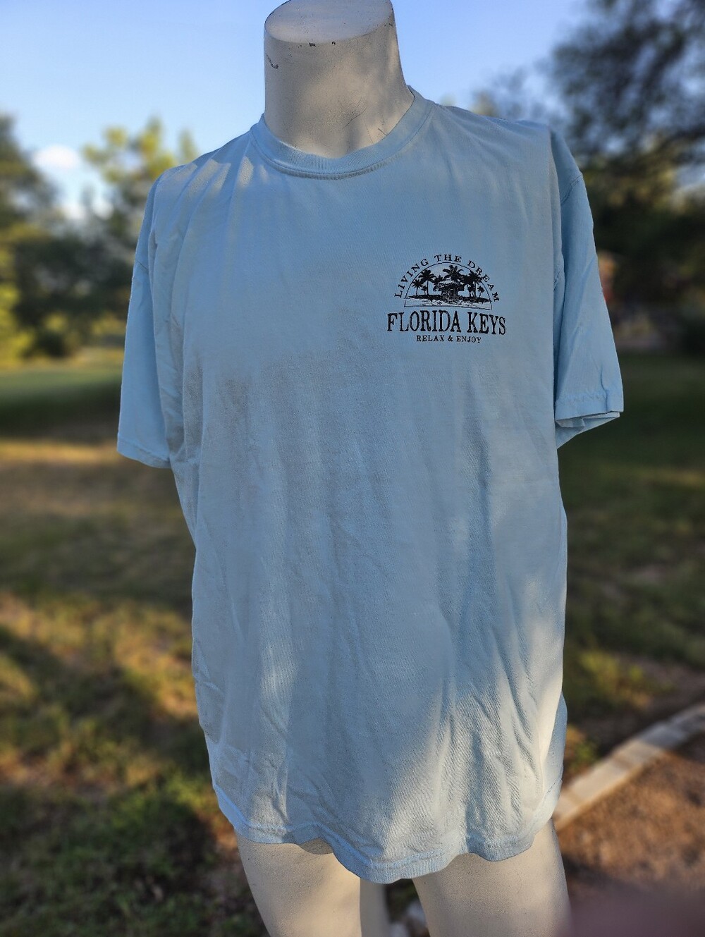 New W Tag Figment Tiki Hut Chambray Cotton Florida Keys T-Shirt XL